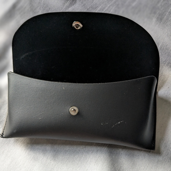 Sunglasses Case. Carfia. Black. - Picture 4 of 6
